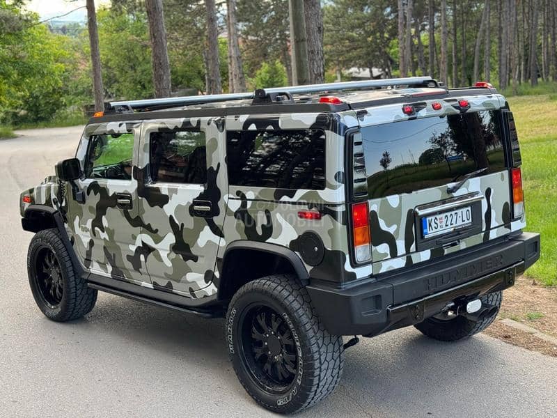 Hummer H2 