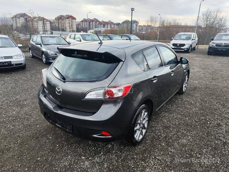 Mazda 3 1.6 SPORT CH