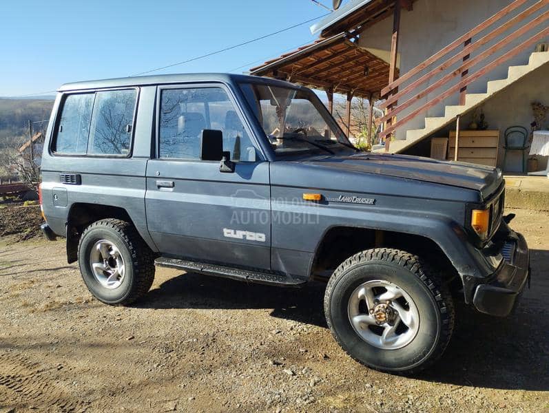 Toyota Land Cruiser 