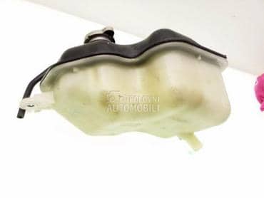 Ekspanziona posuda za Mitsubishi Outlander od 2007. do 2013. god.