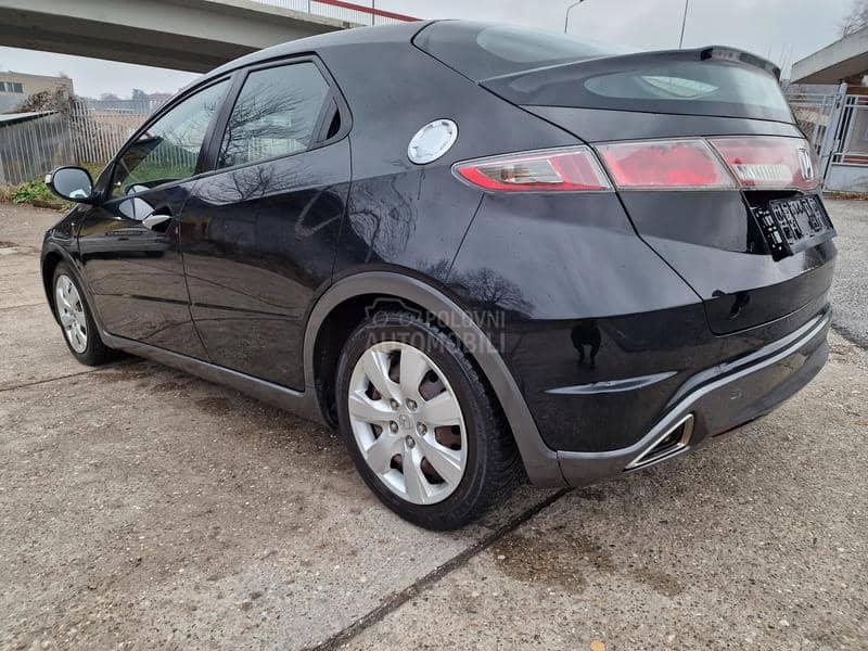 Honda Civic 1.8 restajling