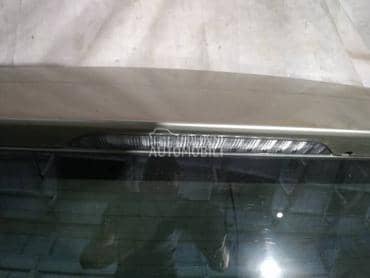 Treće stop svetlo za Mitsubishi Outlander od 2007. do 2013. god.