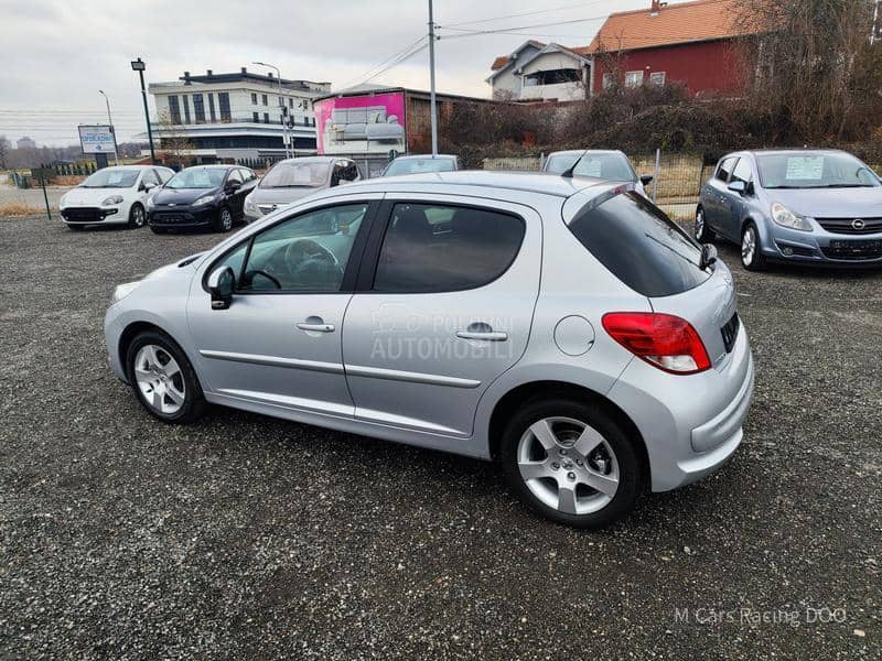 Peugeot 207 1.6 16 v A K C I J A