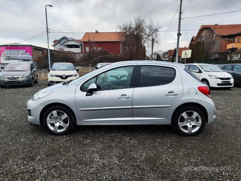 Peugeot 207 1.6 16 v A K C I J A