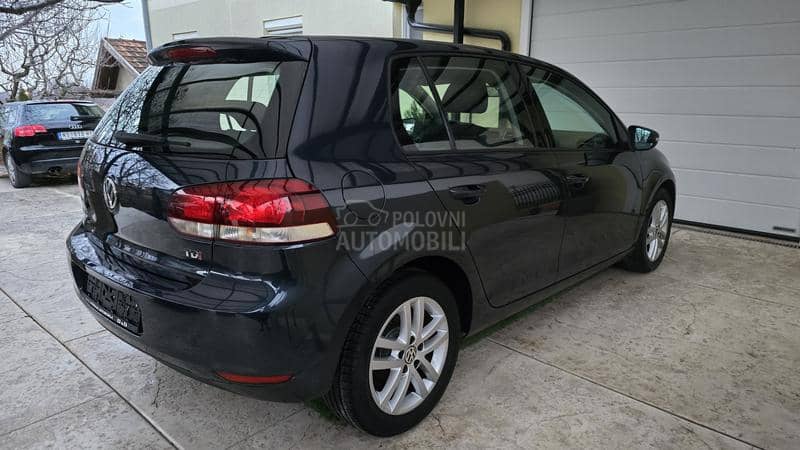 Volkswagen Golf 6 1.6 tdi Highline