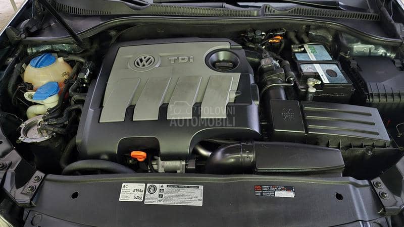 Volkswagen Golf 6 1.6 tdi Highline