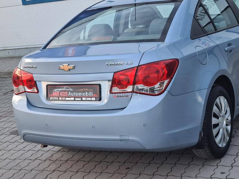 Chevrolet Cruze 1.8 Champion