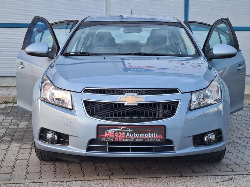 Chevrolet Cruze 1.8 Champion