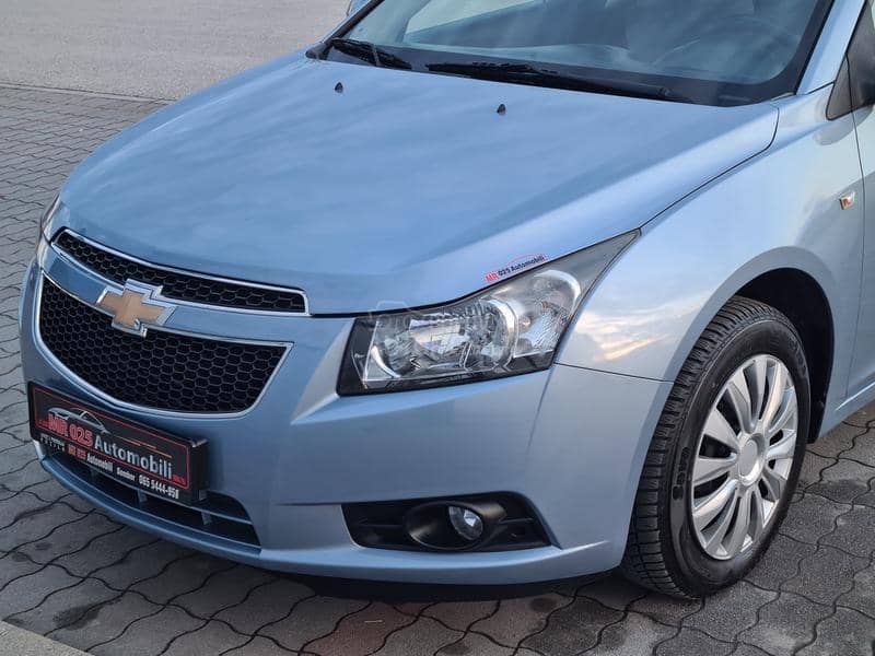 Chevrolet Cruze 1.8 Champion