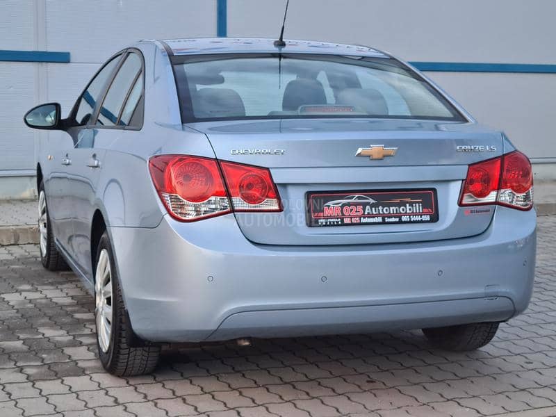 Chevrolet Cruze 1.8 Champion