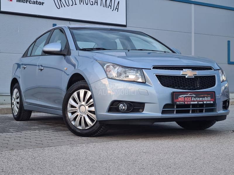 Chevrolet Cruze 1.8 Champion