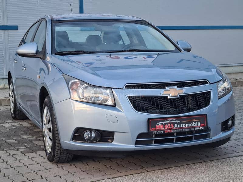 Chevrolet Cruze 1.8 Champion