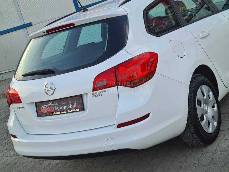 Opel Astra J 1.7cdti ENJOY