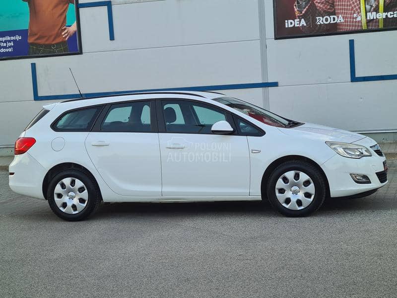 Opel Astra J 1.7cdti ENJOY