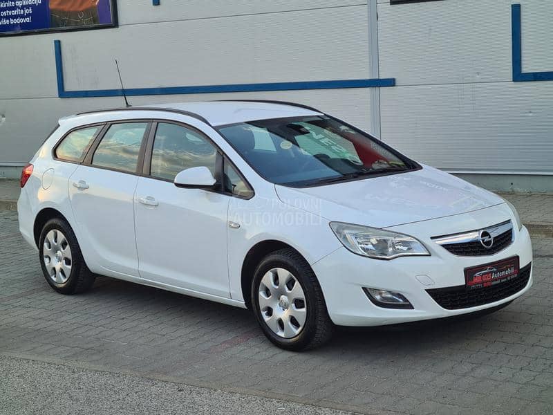 Opel Astra J 1.7cdti ENJOY