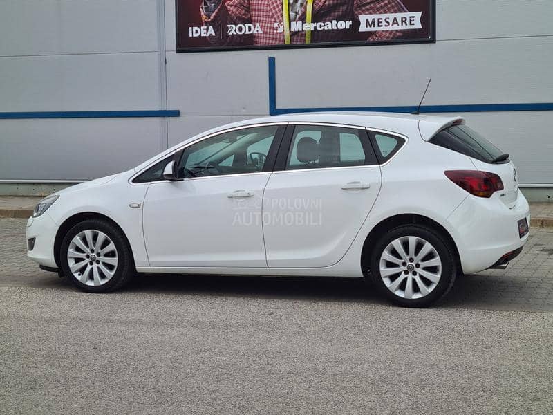 Opel Astra J 1.4 COSMO