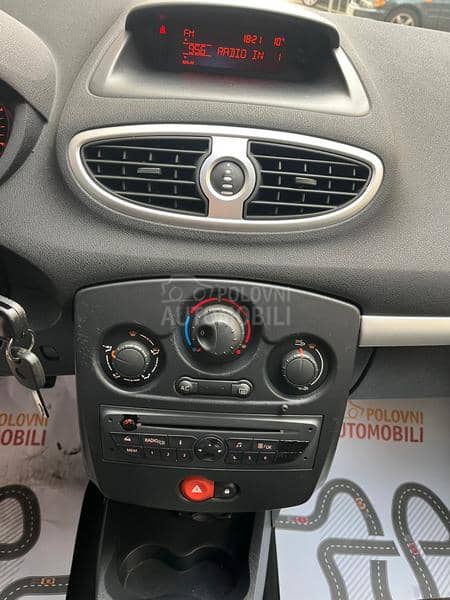 Renault Clio 1.2i EXPRESION ŠWICA