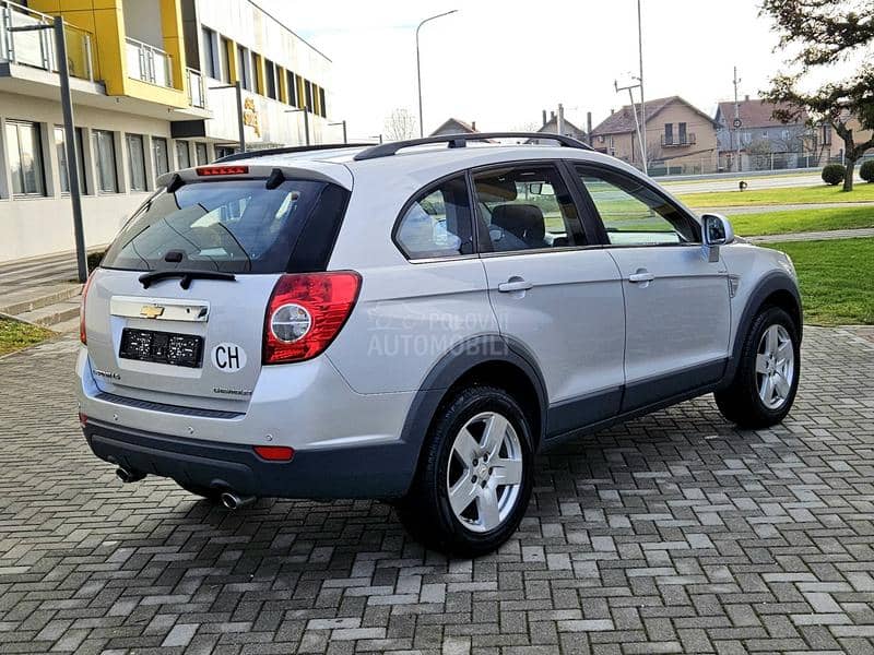 Chevrolet Captiva /2.0d LS 4x4 iz CH/