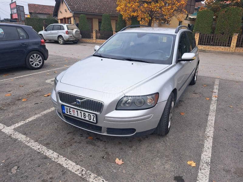 Volvo V50 