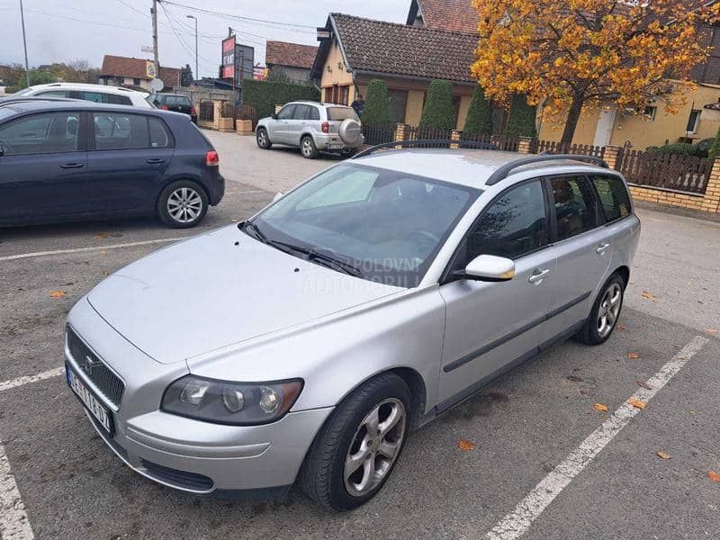 Volvo V50 