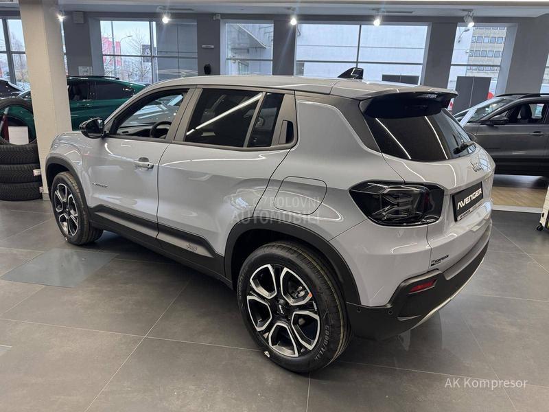 Jeep Avenger 1.2 MHEV Summit