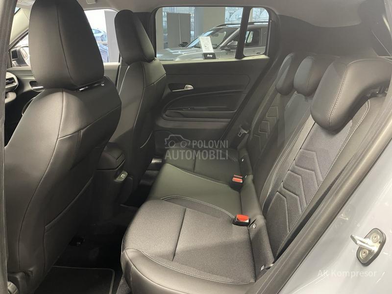 Jeep Avenger 1.2 MHEV Summit