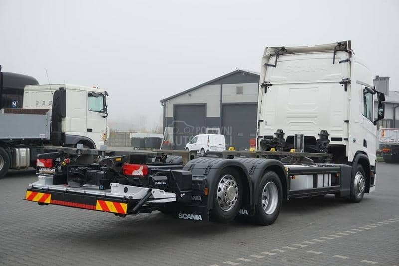 Scania R 450 / Šasija / Rampa
