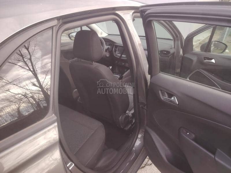 Opel Crossland X  1.5