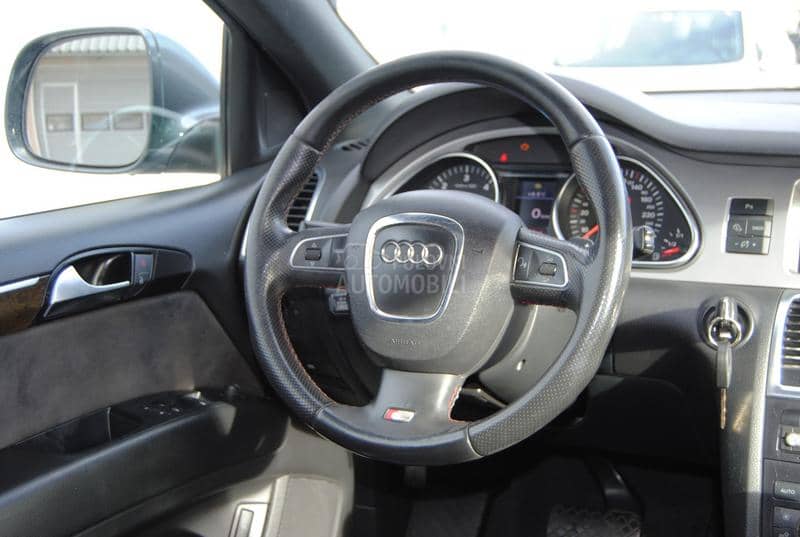 Audi Q7 3,0TDI   S-LINE