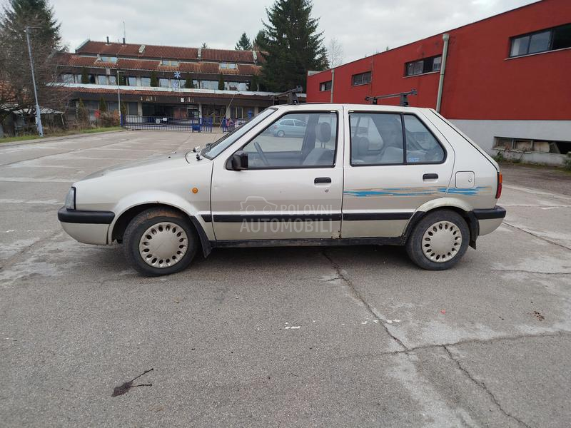 Nissan Micra dosta rez. delova