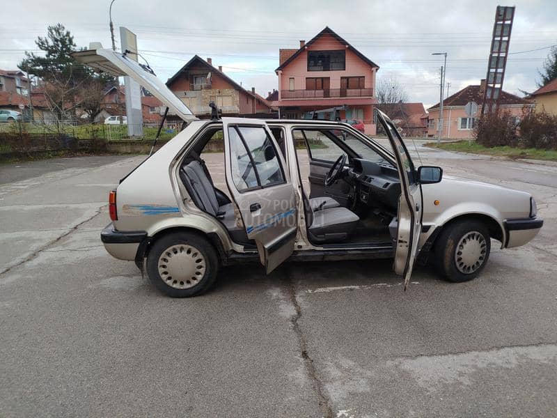 Nissan Micra dosta rez. delova