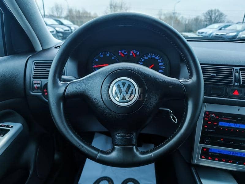 Volkswagen Golf 4 1.6 16v  A K C I J A