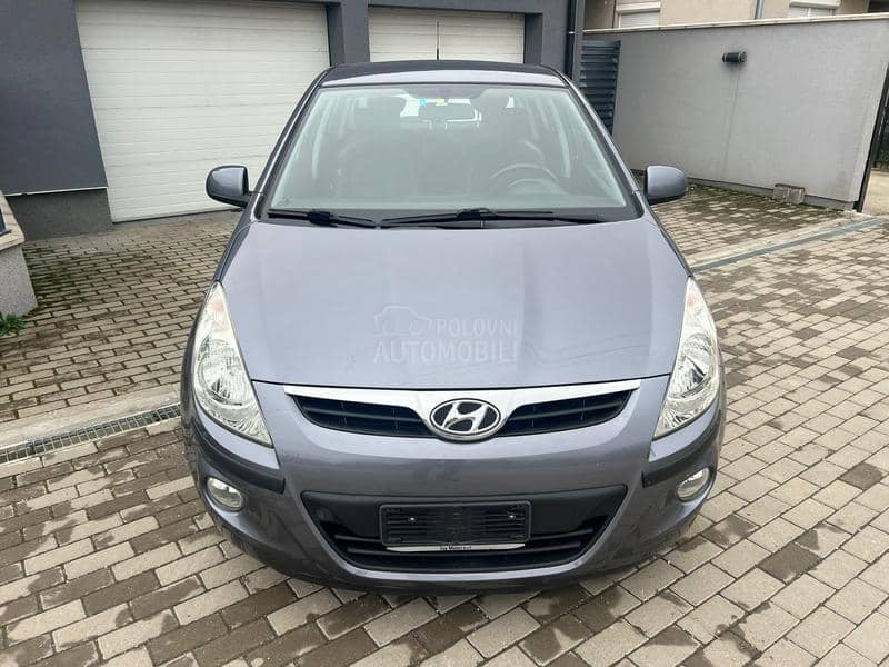 Hyundai i20 1.6D/ P E R FE KT AN