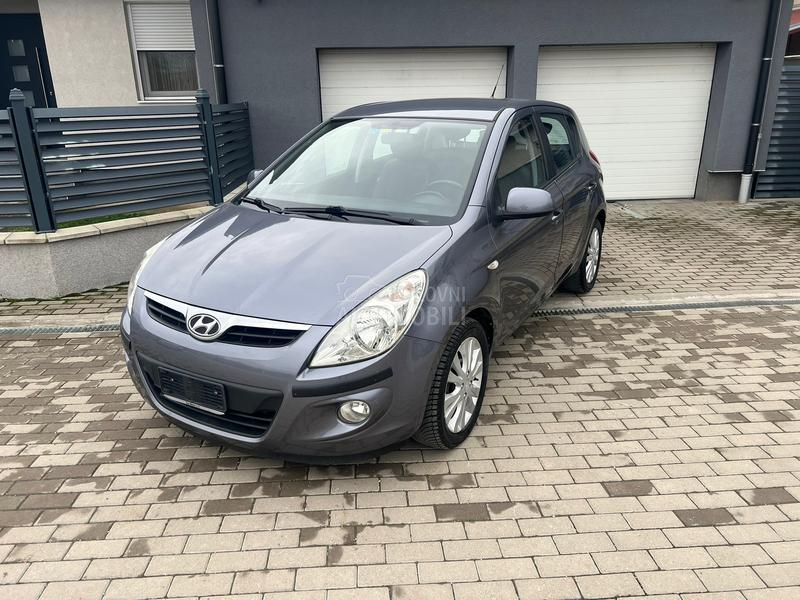 Hyundai i20 1.6D/ P E R FE KT AN