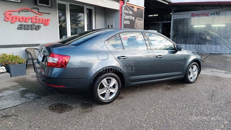 Škoda Octavia 1.6 TDI STYLE