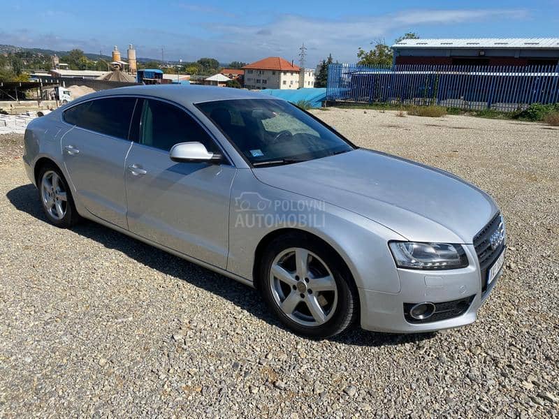 Audi A5 quattro, crno nebo