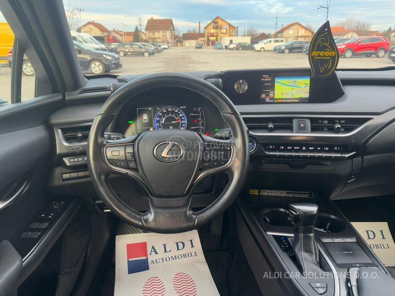 Lexus UX 250H 4x4