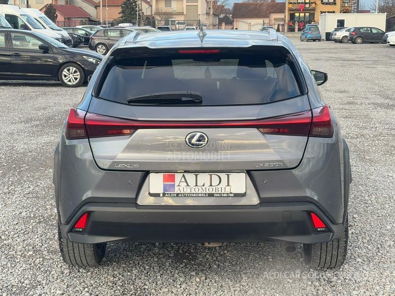 Lexus UX 250H 4x4