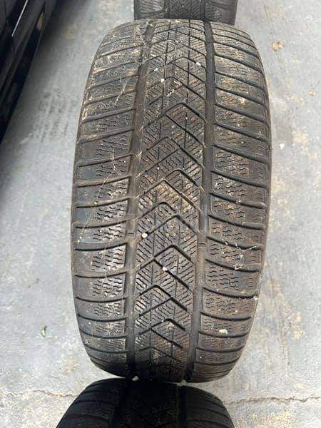 Pirelli 275/45 R20 Zimska