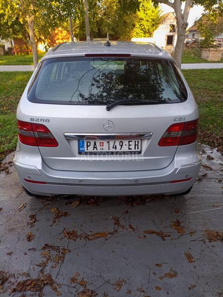 Mercedes Benz B 200 