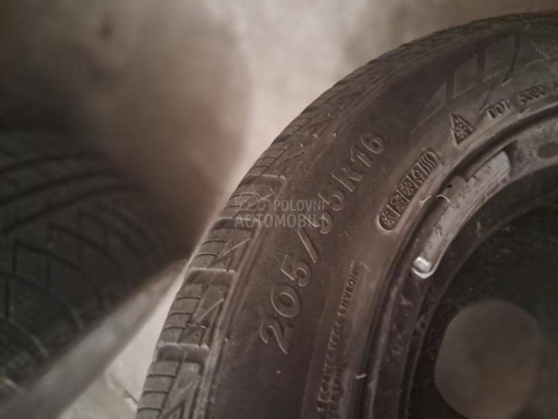 Bridgestone 205/55 R16 Zimska