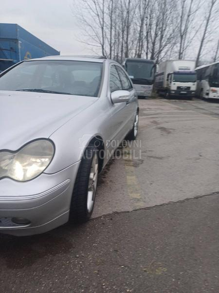 Mercedes Benz C 200 