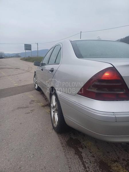 Mercedes Benz C 200 