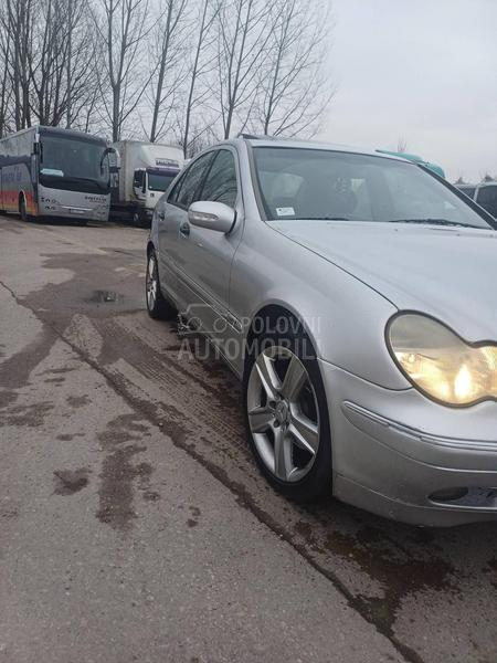 Mercedes Benz C 200 