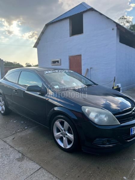 Opel Astra H GTC