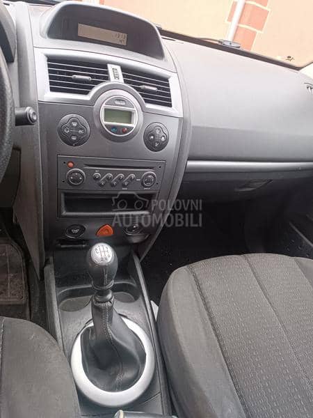 Renault Megane 2006. god. -  kompletan auto u delovima
