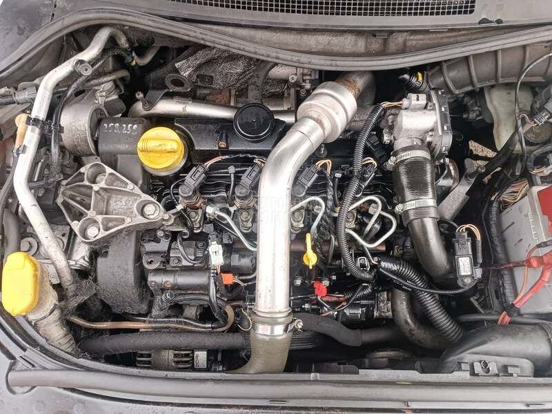 Renault Megane 2006. god. -  kompletan auto u delovima