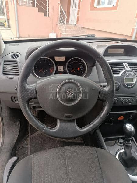 Renault Megane 2006. god. -  kompletan auto u delovima