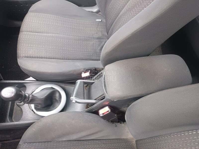 Renault Megane 2006. god. -  kompletan auto u delovima