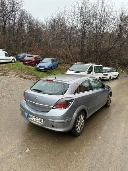 Opel Astra H GTC